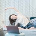 座ったままでOK！忙しい女性のためのお手軽エクササイズ