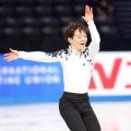 鍵山優真が五輪前哨戦で衝撃ＳＰ首位発進！「足りない１ピース埋まった」北京五輪超えの圧巻自己ベスト　大興奮でガッツポーズ「うぉー！！」佐藤駿が２位、世界王者マリニンが３位