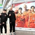オレンジバイキングスを応援　松山市のファミマ店舗にラッピング登場