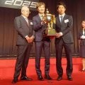 【スーパーGT】初のV3の坪井翔「歴史に名を刻めた。４連覇へ向けて頑張ります」年間表彰式　