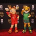 モチーフはワシ、ジャガー、ヘラジカ…抽選会前のレッドカーペットにW杯北中米大会マスコット３体も登場