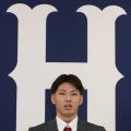 【広島】結婚発表の中村奨成が275％の大幅増更改「妻には感謝しています」来季はレギュラー確保へ