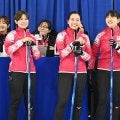 【カーリング】五輪予選で珍場面“違反”の米国に１点追加…フォルティウスが“紳士対応”を披露