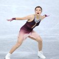 坂本花織　ＳＰ５位から逆転銅メダルにうれし涙　「枯れるくらい泣く。体内の水分３０％なくなった」