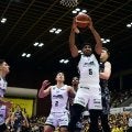 【バスケ】B1北海道９連勝、ジョーンズ主将「何でもやろうと」古巣相手に大暴れ