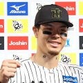 【阪神】佐藤輝明がすぽると！生出演、千鳥大悟感激「色紙買ってスタジオ入った」