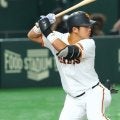 巨人ドラ1がまた無双…勝ち越し3号に騒然　19歳とは思えぬ打棒、異国で見せた成長