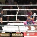 空手女子対決、起死回生のカウンターで“スコン”と落ちるもノーダウン判定「今ダウンしたよな」「最近フラッシュはとらない」反響さまざま
