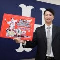 広島・島内　守護神に立候補　初体験の大台１億３０００万円でサイン「よりいいポジションで投げたい思い」