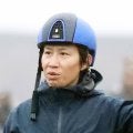 田辺裕信騎手が美浦トレセンで調教騎乗を再開「乗って感覚を戻していきたい」