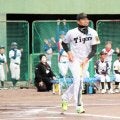 阪神・西純矢　楽天・黒川と共闘“野球漬け”自主トだ　「ＮＯＭＯジャパン」で旧知の仲、打撃中心へ野手の心得学ぶ