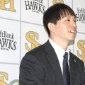 鷹・大関友久が1億7000万円で更改　8000万円の大幅増…今季13勝でリーグ連覇に貢献