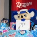 【中日】サンタ姿のドアラ、来季は食パン90グラム増で更改「今年は休まずできた」「体に投資」