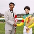 中山大障害でプレゼンターを務めた村竹ラシッドさん　競走馬の障害飛越の迫力に「僕も見習いたい（笑）」