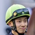 初勝利から海外経験まで…ルーキー舟山瑠泉騎手、民放競馬記者クラブ賞に輝く