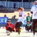 駿河屋サッカー教室でレスリング五輪３連覇の吉田沙保里さんもシュート…競技の枠超えて豪華メンバーが集結