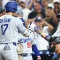 衝撃2ランの大谷翔平が見せた“後輩思い”の瞬間　自身の一打よりも先に向かった祝福【ドジャース回顧録 vol.2】