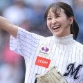 野球ファンお馴染み美女が挙式報告　-8kg→+2kgの“激変”も…白ドレスで笑顔「可愛すぎます」