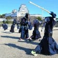 姫路城大天守の前で「演武始め」　幼児から大人まで150人が汗流す