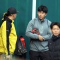【阪神】ドラ１立石正広ら新人７選手が入寮翌日に２軍施設SGLで始動　自主練後はファンサービス