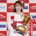 Sareee、上谷沙弥に「悔しいです正直。でもプロレスでは負けない」　プロレス大賞授賞式