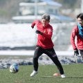 Ｊ３福島・三浦知良チーム初練習「みんなと一緒に成長していきたい」