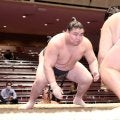 「幕内取組だな」「これ、序ノ口の取組か？？」旭富士の白星に相撲ファン盛り上がる