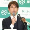京都１レースで和田竜二騎手が落馬　意識はあり病院へ搬送　以降は乗り替わりに