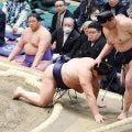 朝白龍、羽出山との新入幕対決白星　テレビで見ていた力士との対戦へ心待ちも「緊張が大きい」