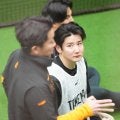 【巨人】ドラ１竹丸和幸、新人合同自主トレで憧れ内海哲也コーチの視線感じ…「ちょっと不思議」