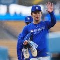 山本由伸が“謎行動”「愛さずにはいられない」　海外ファン大興奮…見せた素顔「大好きだ」