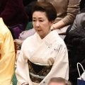 「上品な和服美人がいらっしゃると思ったら」熱戦の初場所、ＮＨＫ中継映り込む女優の姿に騒然「美しい方は美しく歳を」ミュージシャンの姿も