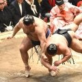 大相撲　３５歳高安が自身初「逆とったり」で伯乃富士下す「思い切り振り返しました」好調３勝目