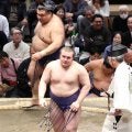 新大関・安青錦が５勝目　高安との１敗対決を制す