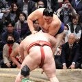 大の里が３連敗　取り直しで熱海富士に敗れる