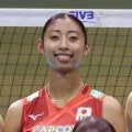 バレー女子日本代表　美しいパンツスーツ姿が「すっかりモデルさん」「素敵」「もはやプリンセス」海外ファンも反響　身長１８１センチの圧倒的美