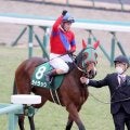 ２２年のフェアリーＳを制した人気馬ライラックが引退、繁殖入り　相沢調教師「たくさんのファンに感謝している」