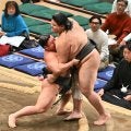 三段目は元十両の花の富士が７戦全勝優勝「今年は関取に戻るのが目標」