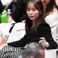 「華がありますね！」美女タレントが国技館で人気アナと観戦「お会いできて嬉しかった」２ショットに反響