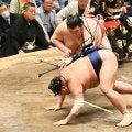 「あたみん」熱海富士が覚醒間近、幕内最重量195キロの圧力で豪快勝利　静岡勢初Ｖへ１差守る