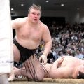 熱海富士、静岡県勢初の賜杯ならず　優勝決定戦で安青錦に敗れる「相撲の神様が、まだ時期じゃないって言ってる」