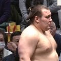 「デカっ」安青錦に贈られた巨大な副賞にファン騒然 預かった力士の“困惑笑顔”に「あの力士かわええ」「そら笑うわ」ファンほっこり