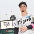 阪神の特別ユニに「やられた」　“漆黒＆王者の印”…虎党ベタ惚れ「一番カッコいい」