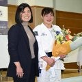 【柔道】「ちょっと待ったー！」パリ五輪金の角田夏実の恩師サプライズ登場　教え子に投げられる