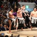 大相撲　豊昇龍「太刀持ちは肩にくる」、大の里は照務甚を抱き「重かったですね」照ノ富士土俵入りで豪華競演