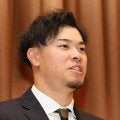 阪神・佐藤輝が契約更改し会見「まずは連覇だけを見て。そのために自分が何ができるか」　自費キャンプ回避、単年総額５億円でサイン【一問一答】