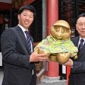 “金のつば九郎”にあやかる！ヤクルト・池山監督が決意表明「何とか私も食い込んでいこうと」人気勝ち取る