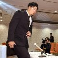 阪神・佐藤輝が総額５億円で単年契約「事実じゃないことも書かれたり、いろいろありました」「連覇へ頑張りたい」