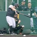 【阪神】佐藤輝明、貫禄の怪力ぶりを披露　フリー打撃で３連発含む柵越え８本