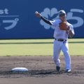 【ヤクルト】】内山壮真「新鮮な気持ちで…」背番号「３」のユニ姿お披露目　ノックでは二塁守る